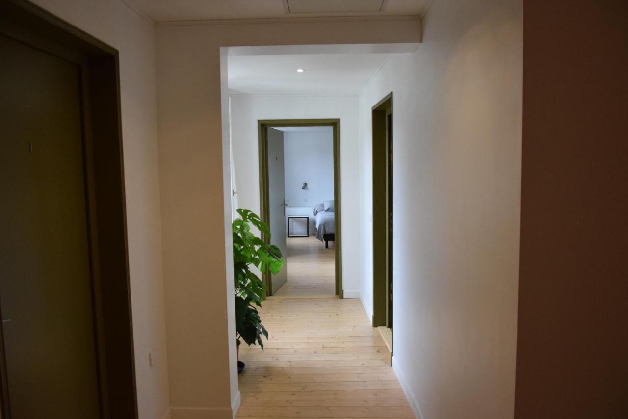 De L'Autre Cote Bed & Breakfast Garlin ภายนอก รูปภาพ
