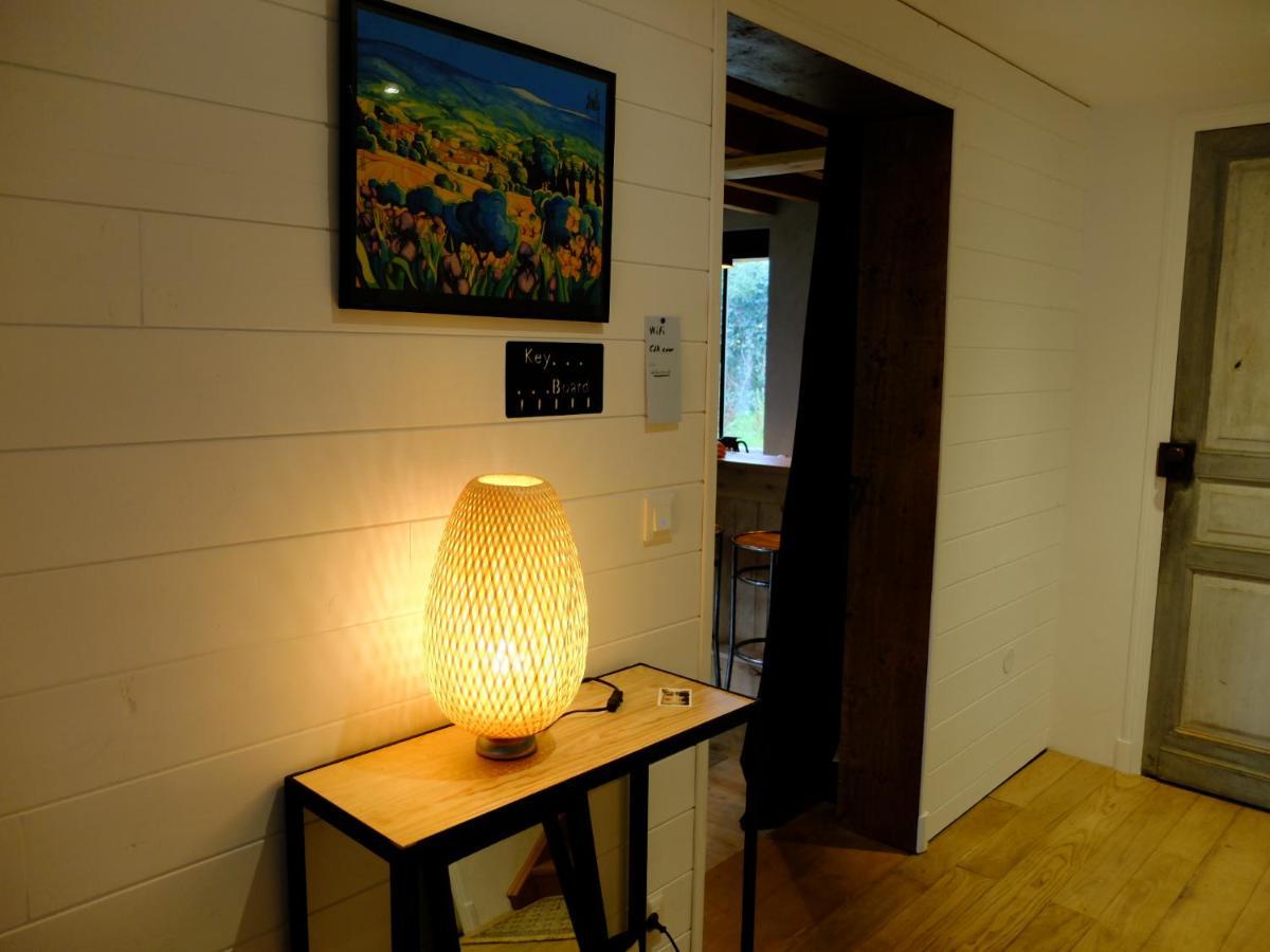 De L'Autre Cote Bed & Breakfast Garlin ภายนอก รูปภาพ