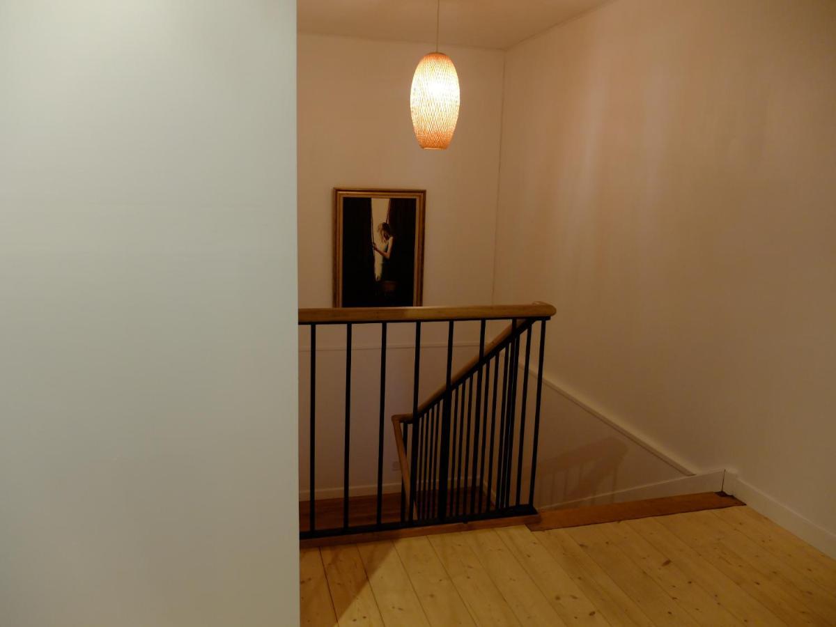 De L'Autre Cote Bed & Breakfast Garlin ภายนอก รูปภาพ